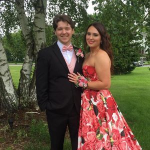 Meet your Posher, Caitlin